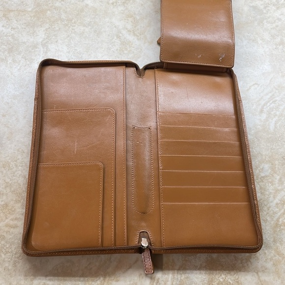 Levenger Fine Leather Tools Credit Card & Checkbook Wallet Organizer – Brown - Picture 4 of 14